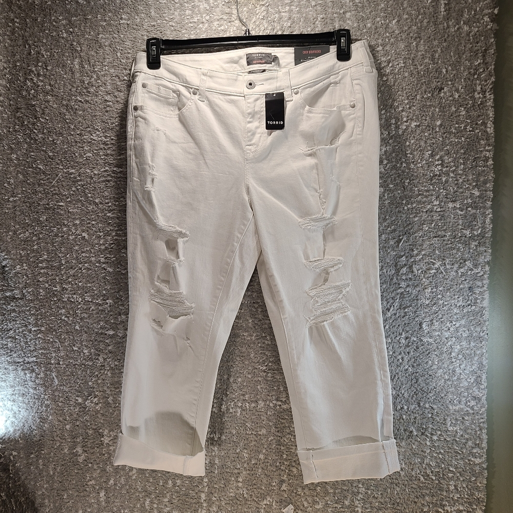 Torrid Crop Boyfriend Distressed Denim Jeans Size 16 White Vintage Stretch NWT